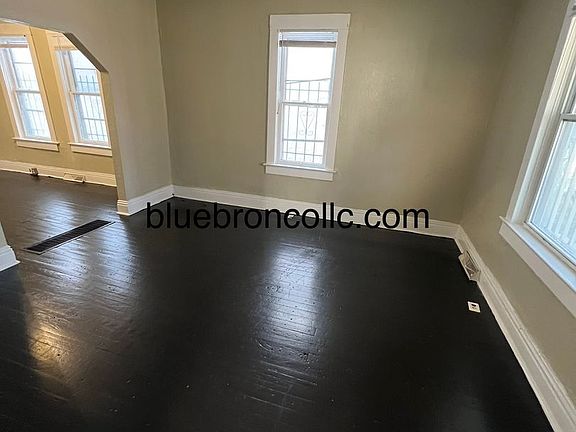 2nd image of 11 N Boeke St
