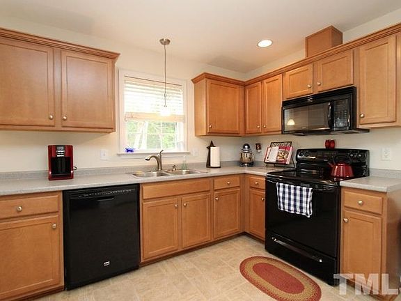 5th image of 248 Carissa Dr