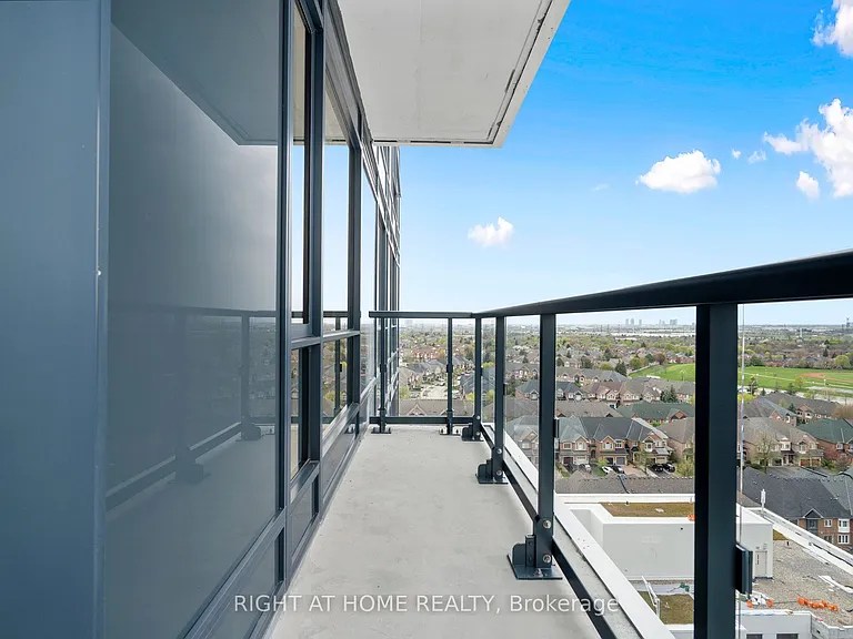 7950 Bathurst St #1424 — Photo 18