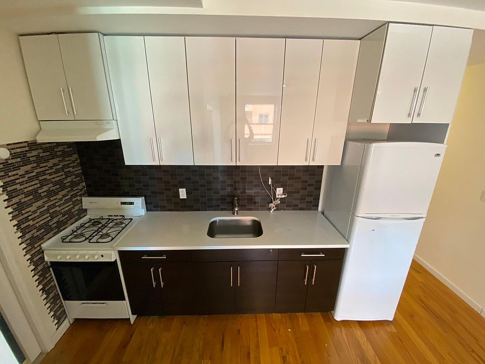 1st image of 3051 Brighton 3rd St #3