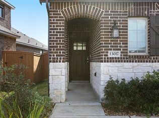 13017 Sapphire Lake Ln, La Marque, TX 77568