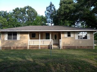 205 S 1st St, Huntington, TX 75949