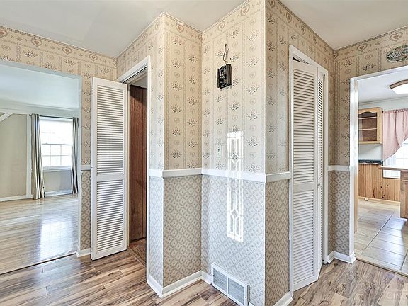 5th image of 5587 Pleasant View Dr