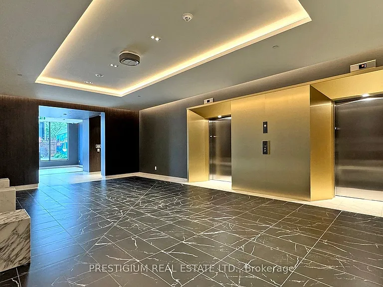 500 Dupont St #208 — Photo 36