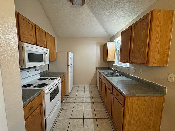 5th image of 3303 Trey St