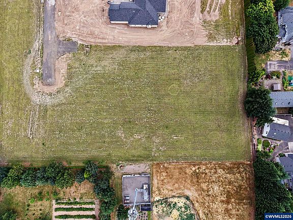 4th image of 720 Noble Plum Way NE
