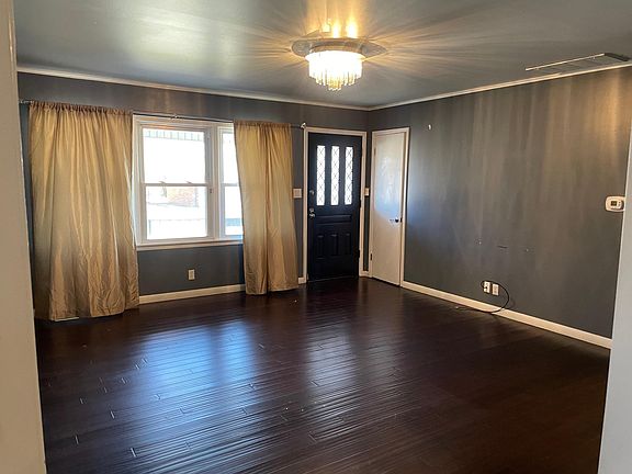 3rd image of 2734 S Hudson Ave