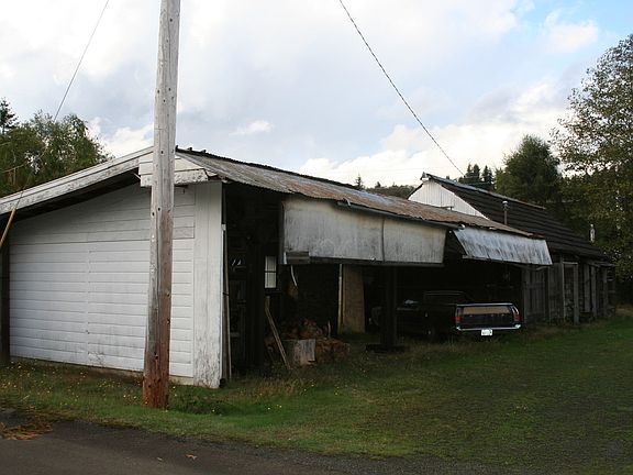5th image of 236 W Emerson Ave
