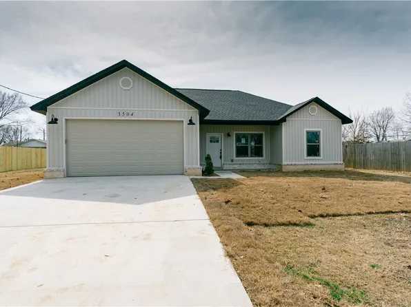 3504 E 4th St, Russellville, AR 72802