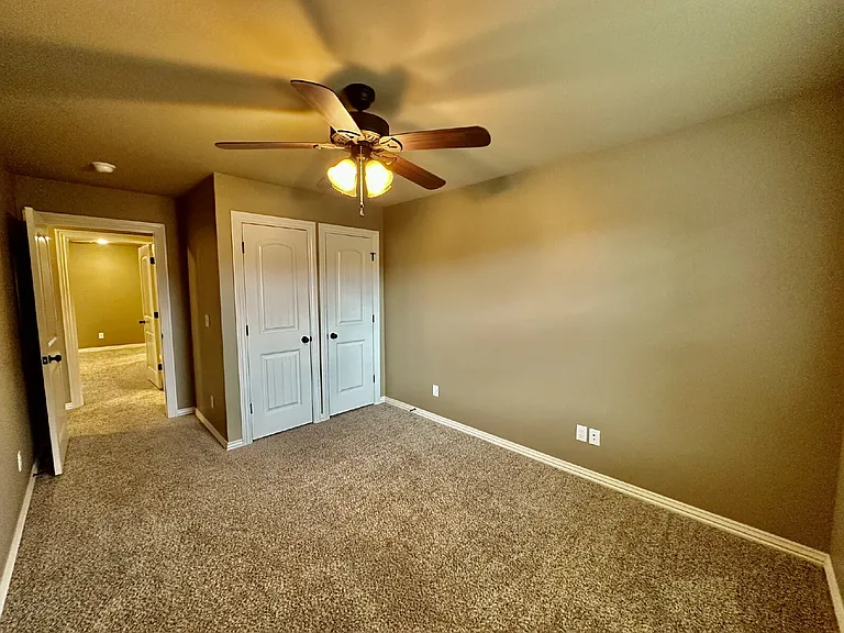 186 Old Farmington Rd — Photo 38