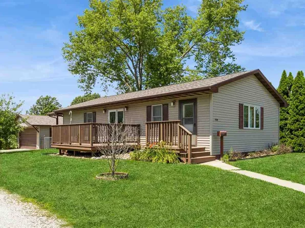 610 7th Ave, Belle Plaine, IA 52208