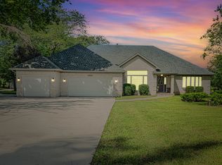 10N836 Lakeside Ct, Elgin, IL 60124