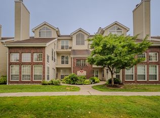 300 Carriage Crossing Ln #300, Middletown, CT 06457