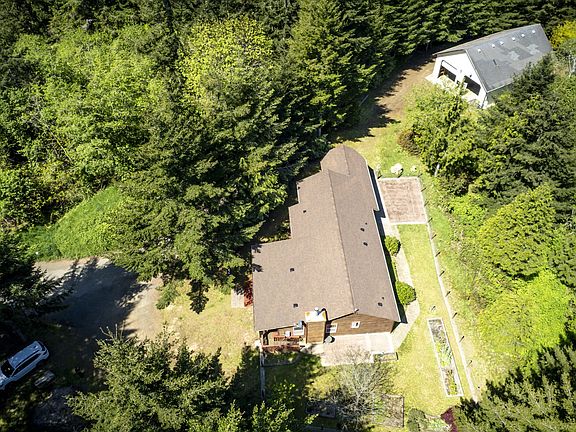 5th image of 89453 Rustic Ln