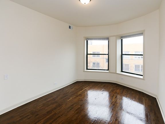 5th image of 1311 W Leland Ave APT 4