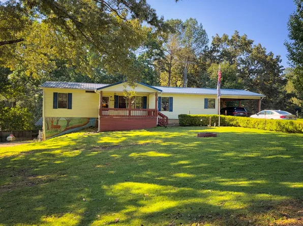 140 Kenwood Dr, Springville, TN 38256