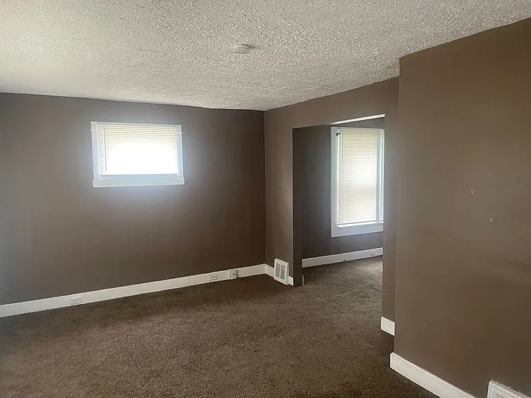 7919 Force Ave — Photo 18