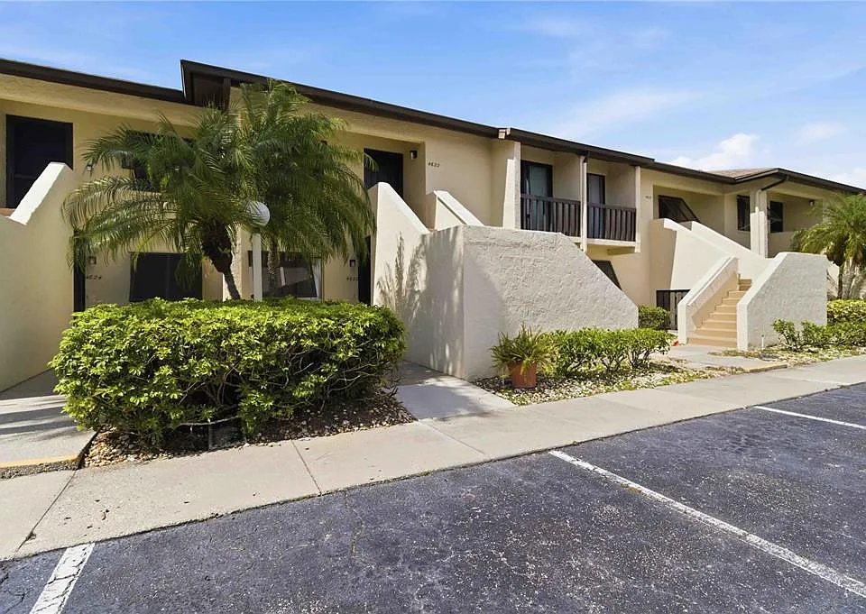 4620 Longwater Chase #85