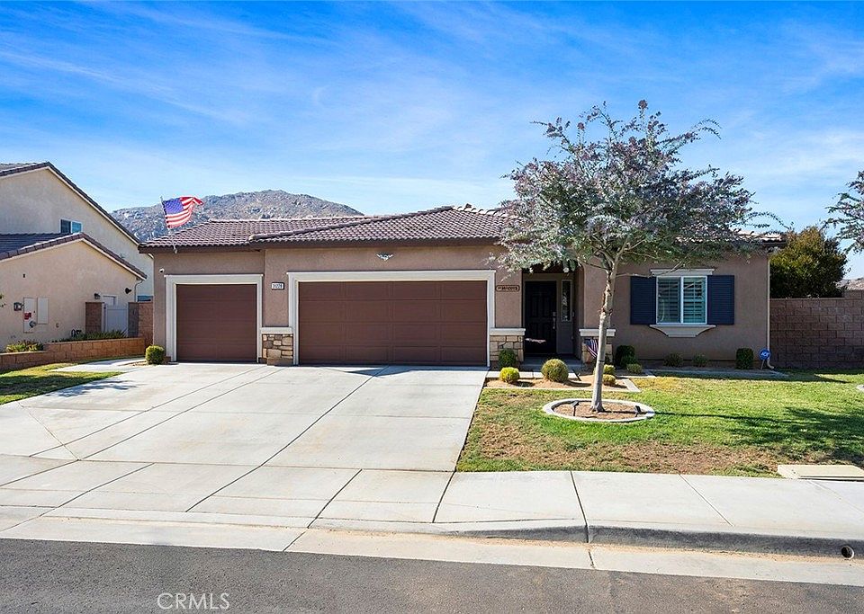 1st image of 31228 Scrub Jay Rd