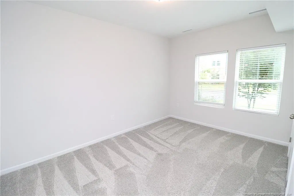 4 bed, 3.5 bath, 2214 sqft, $2,295 — Photo 3
