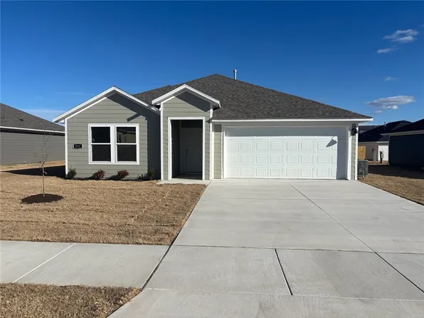 531 Mac St, Prairie Grove, AR 72753