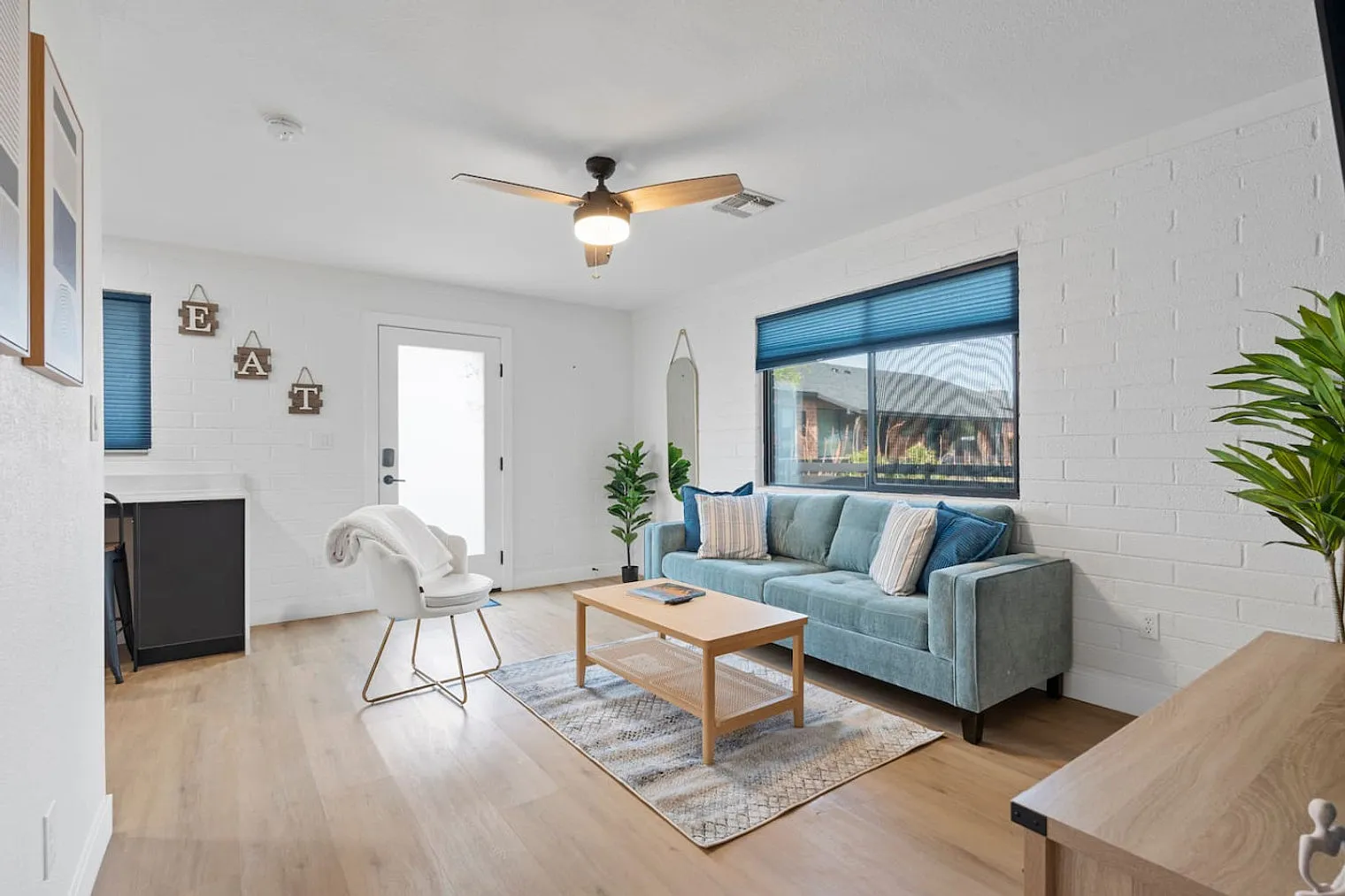 2 bed, 1.0 bath, $2,868 — Photo 1