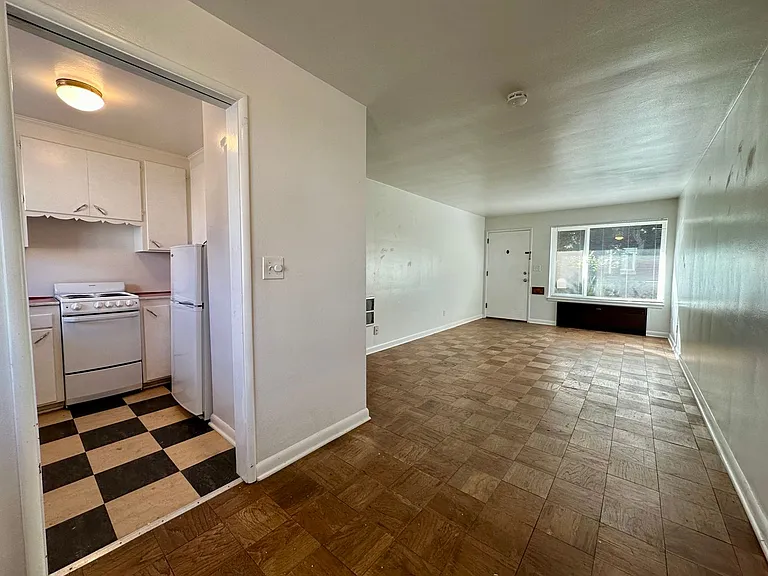 168 Boston St — Photo 5
