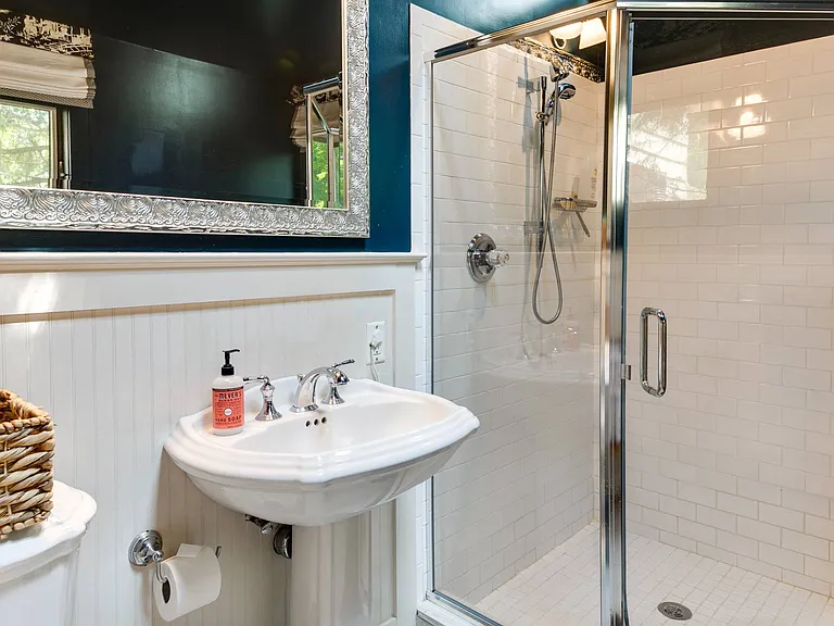 641 Montauk Hwy — Photo 15