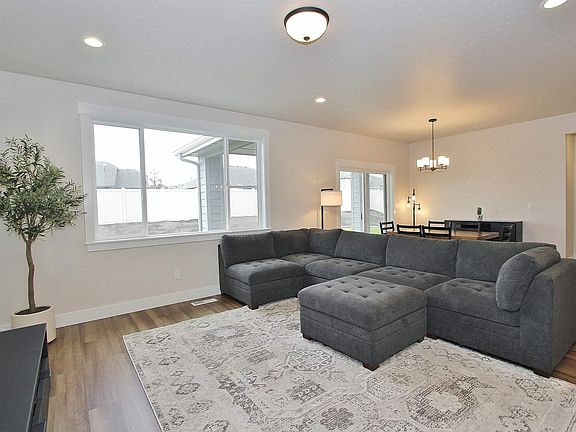 3rd image of 12682 W Teratai St