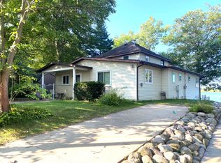 927 Beechwood Dr, Delton, MI 49046
