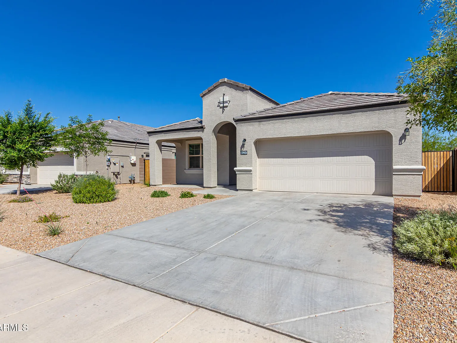 4 bed, 2.0 bath, 2094 sqft, $1,850 — Photo 3