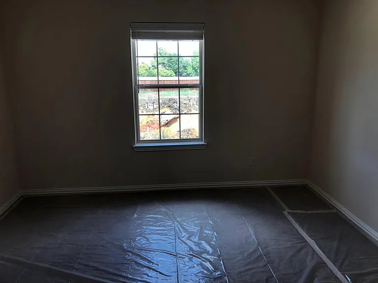 2436 Valley Ln — Photo 11