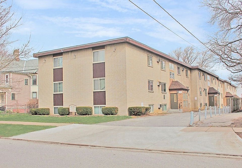 1st image of 3102 Archwood Ave APT 202