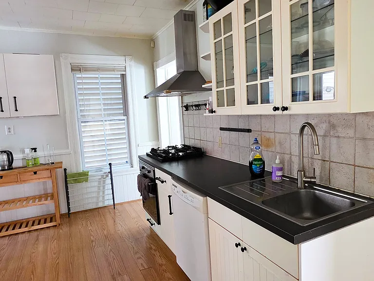 90 Edwards St #1 — Photo 6