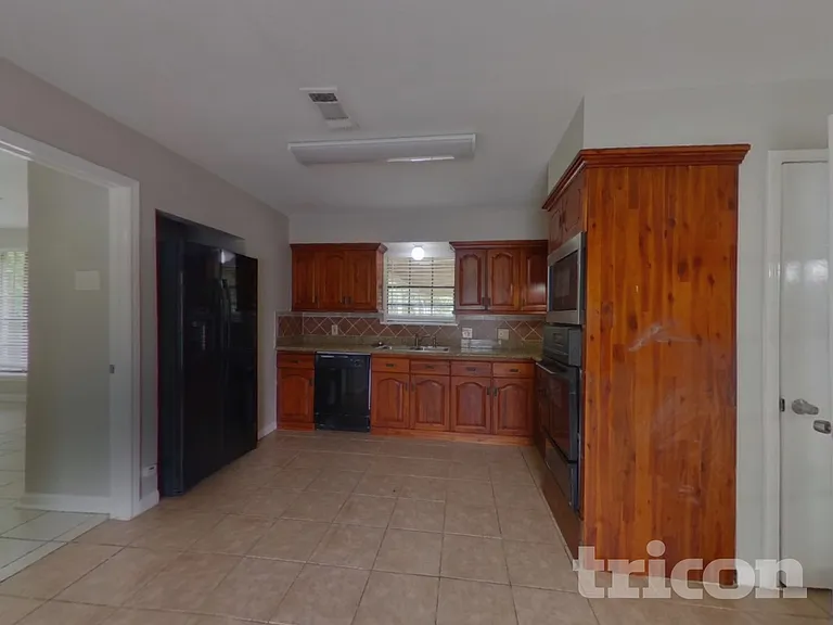 7902 Battlepine Dr — Photo 13