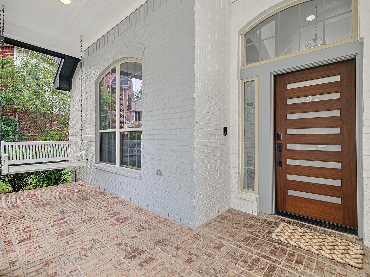 5 bed, 3.5 bath, 2748 sqft, $5,750 — Photo 2