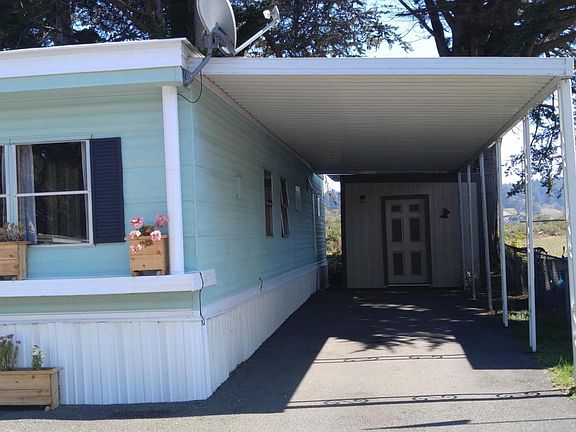 3rd image of 5691 Meadowbrook Dr