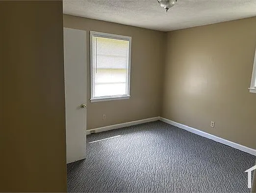 114 Henry St — Photo 15