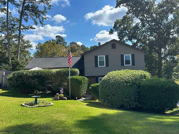 2nd image of 340 Oakleaf Court