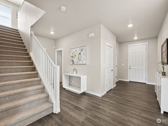 4th image of 1509 27th Street NW