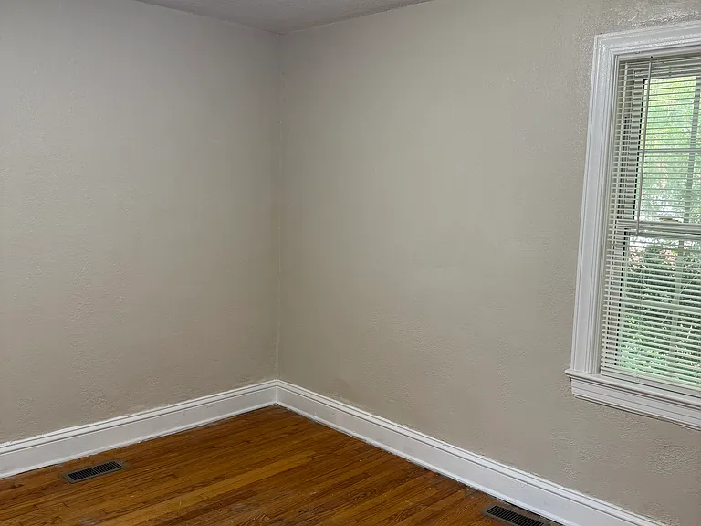 8642 W Mount Dr — Photo 9