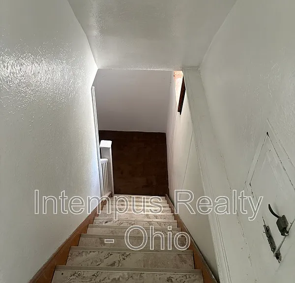 3882 Faversham Rd — Photo 34