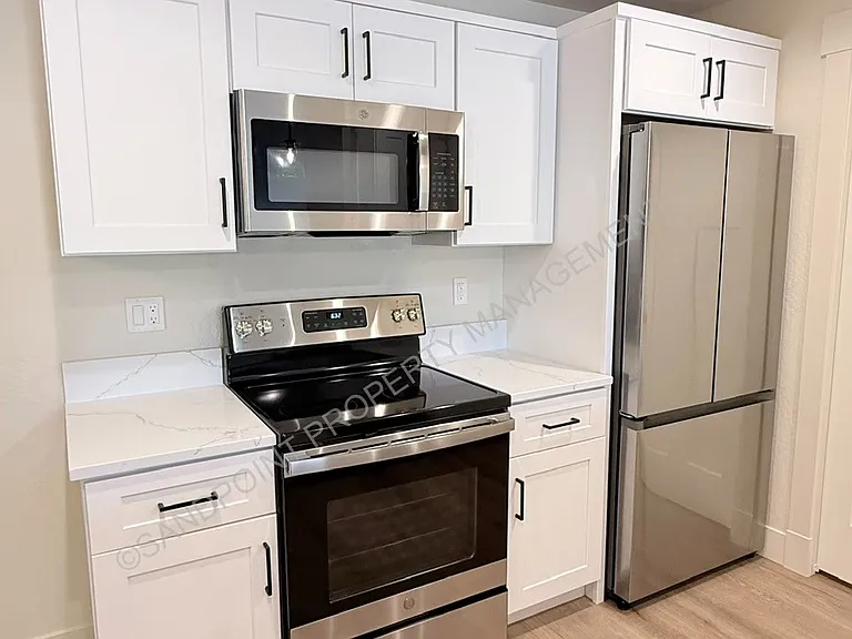 424 S Olive Ave #202 — Photo 22