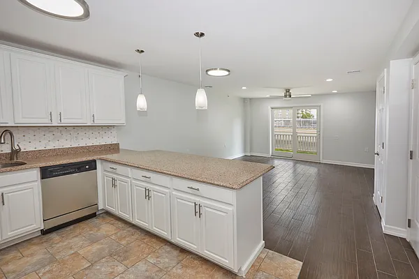 Rented by Compass | media 2