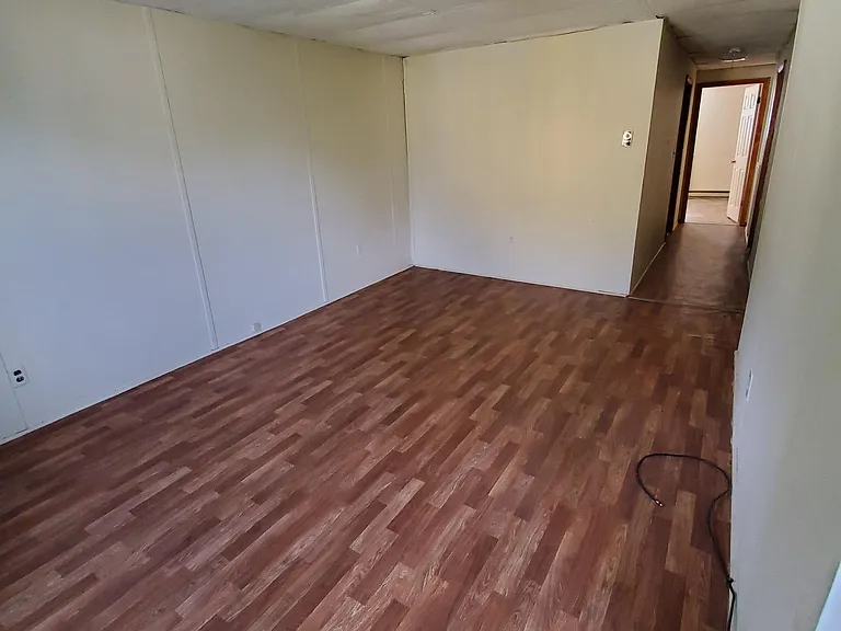 1035 Thornton Ave #6 — Photo 3