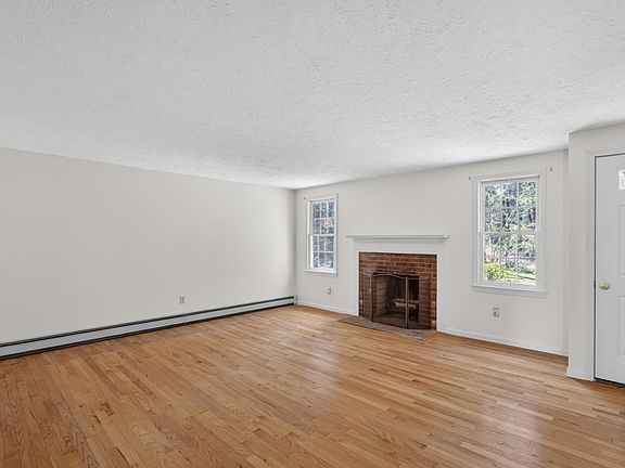 3rd image of 85 Haywain Way
