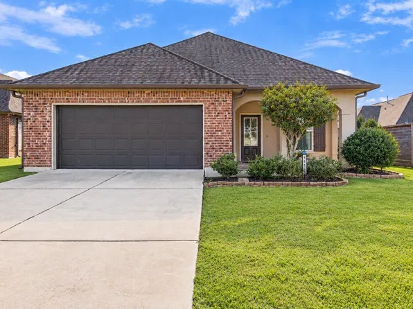 110 Red Maple Dr, Gray, LA 70359