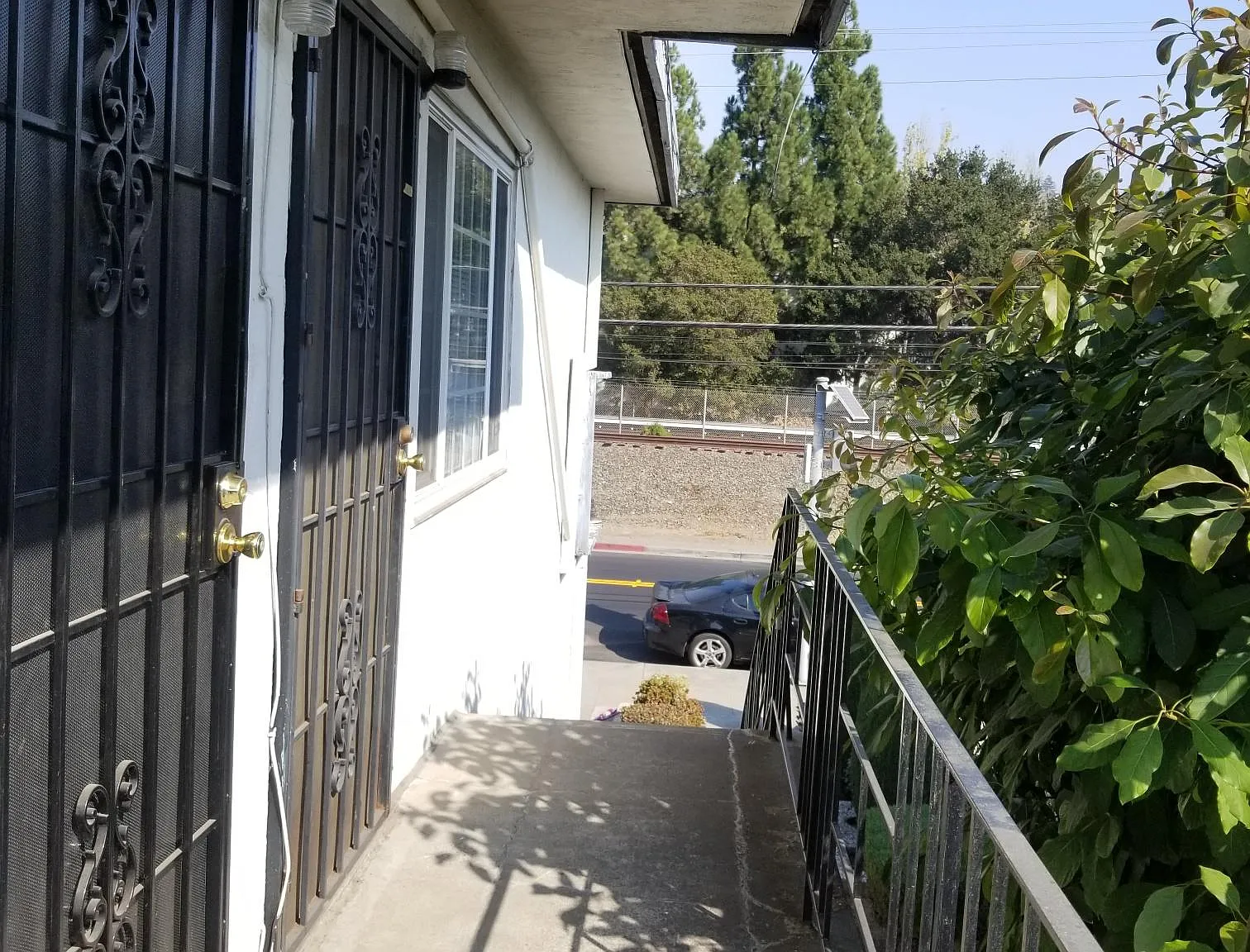 2 bed, 700 sqft, $2,200 — Photo 3