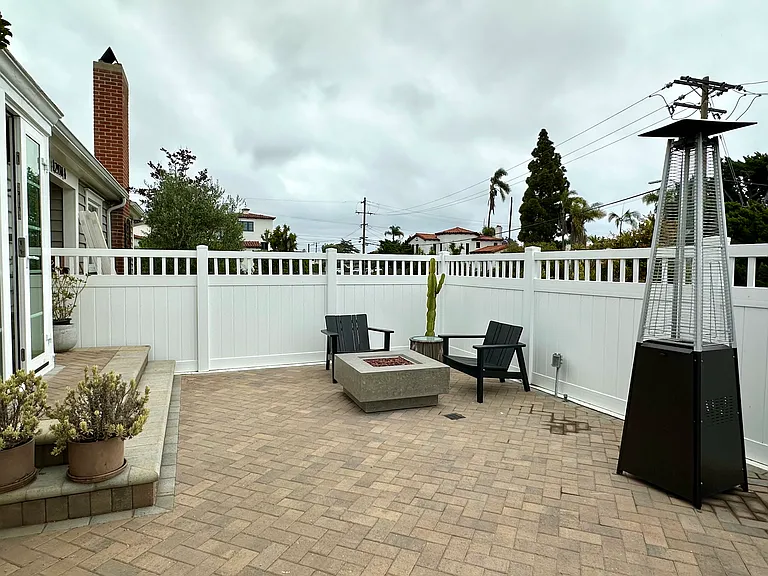 2976 Locust St — Photo 13