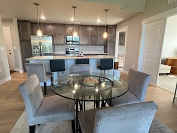285 High Point Dr, Longmont, CO